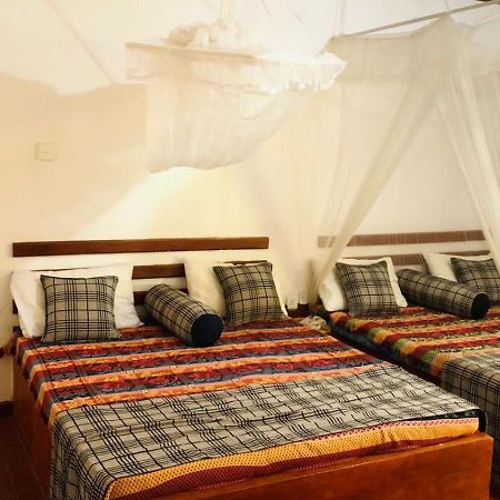 Sisira Homestay - Sigirija Zewnętrze zdjęcie