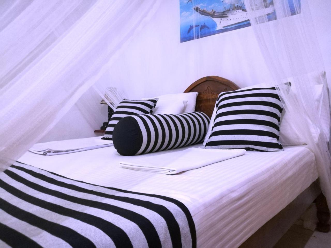 Sisira Homestay - Sigirija Zewnętrze zdjęcie