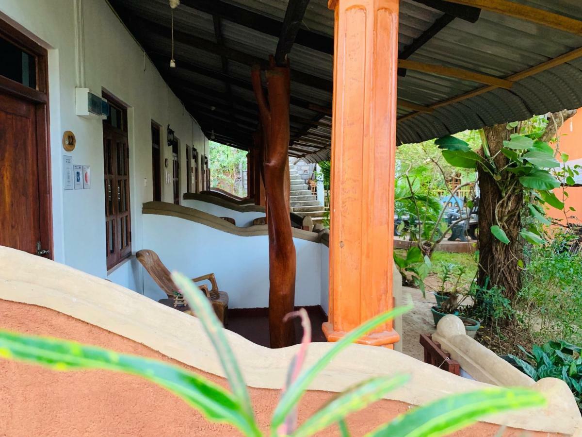 Sisira Homestay - Sigirija Zewnętrze zdjęcie