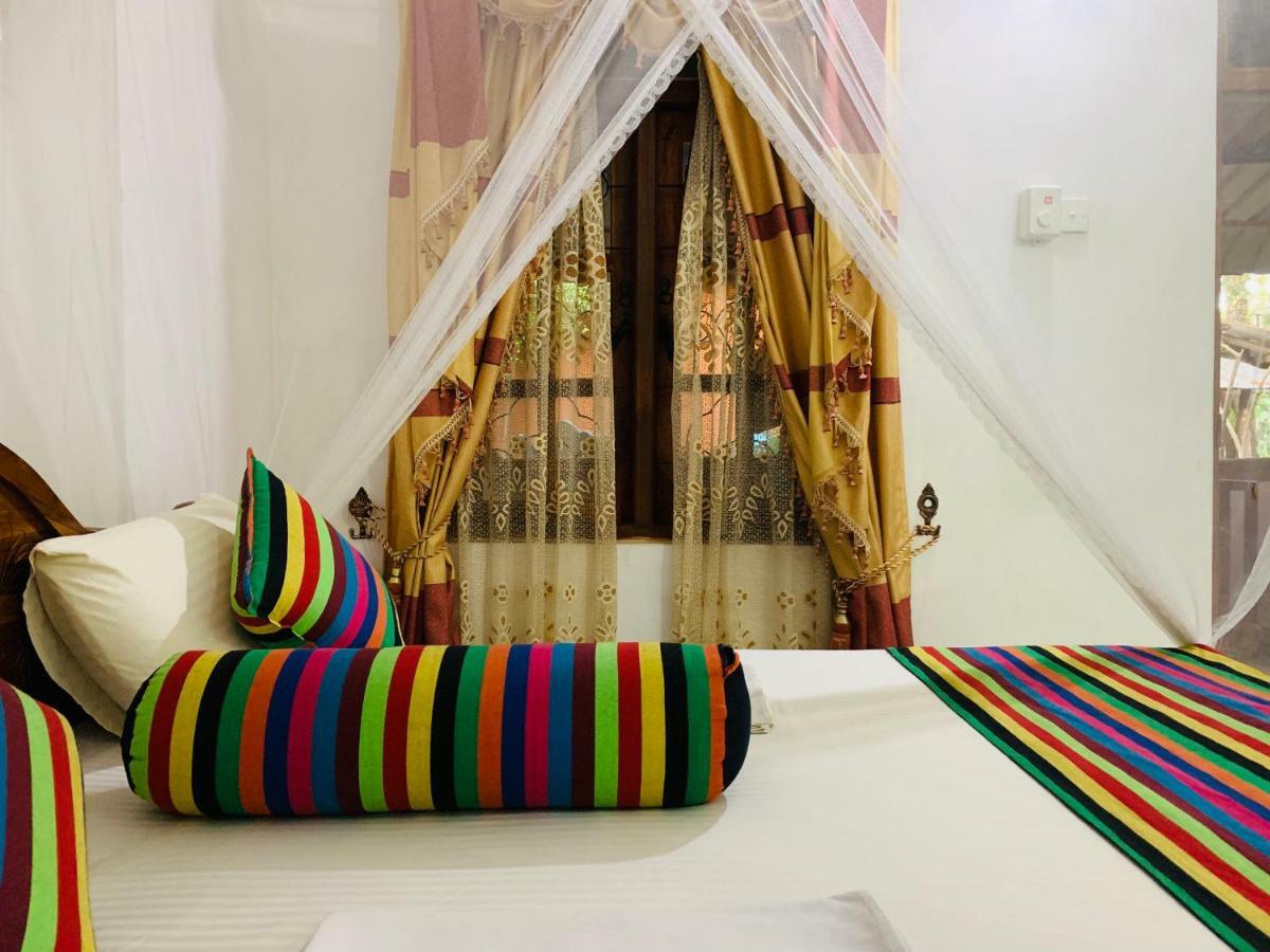 Sisira Homestay - Sigirija Zewnętrze zdjęcie