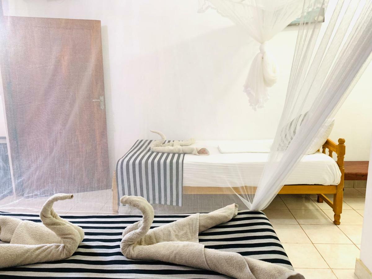Sisira Homestay - Sigirija Zewnętrze zdjęcie